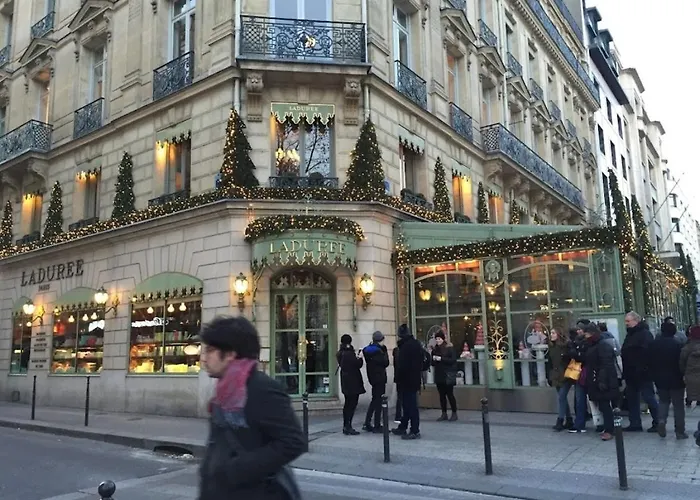Proche Champs Elysee 8e *