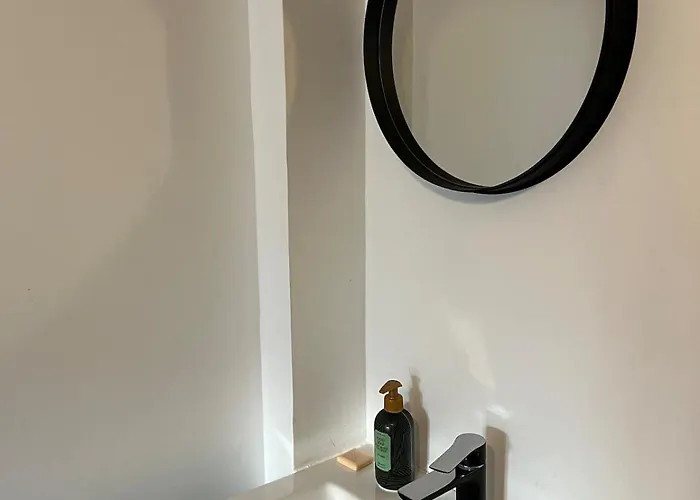 Proche Champs Elysee 8e פריז