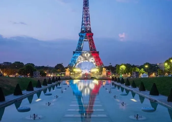 Proche Champs Elysee 8e * פריז