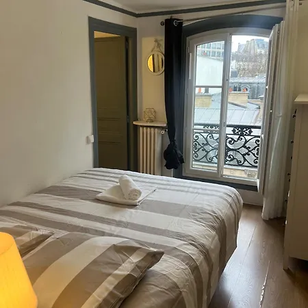 Proche Champs Elysee 8e Paris