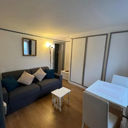 Daire Proche Champs Elysee 8e