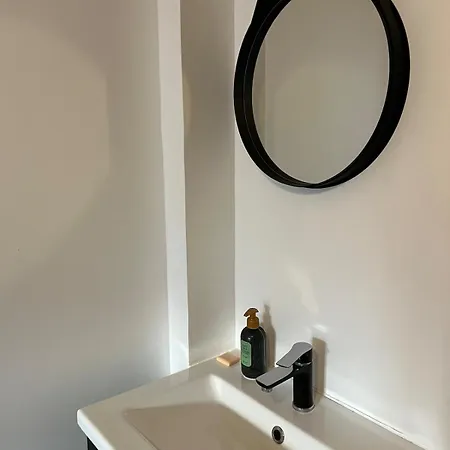 Proche Champs Elysee 8e Paris