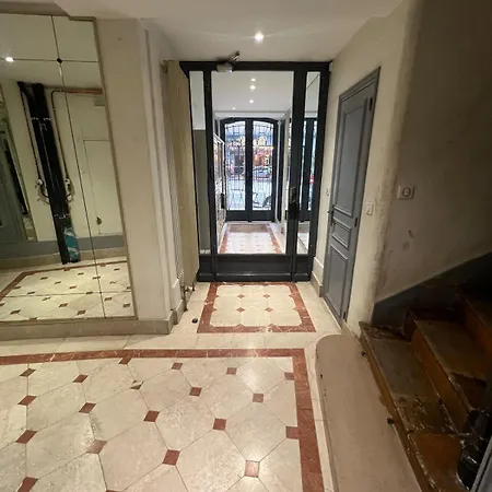 Proche Champs Elysee 8e Daire Paris