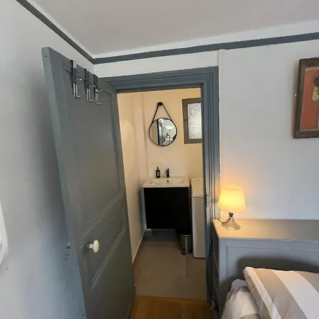 Daire Proche Champs Elysee 8e *