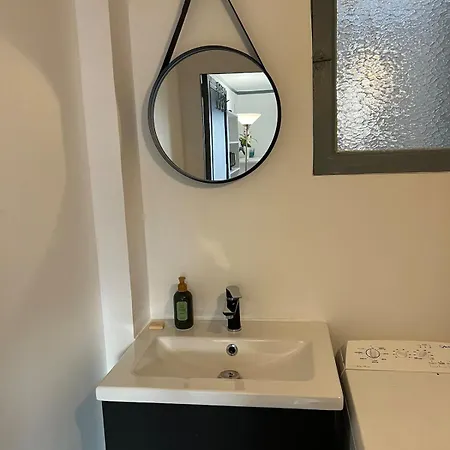 Daire Proche Champs Elysee 8e Paris