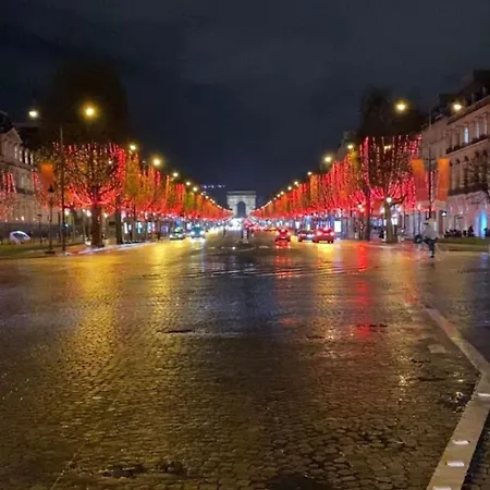 Proche Champs Elysee 8e