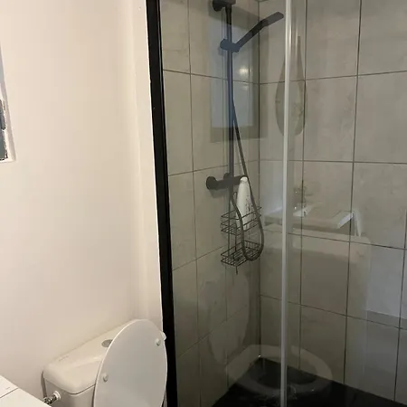 Proche Champs Elysee 8e