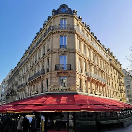 Proche Champs Elysee 8e *